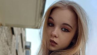 ElletteChesser Live Webcam on LiveJasmin