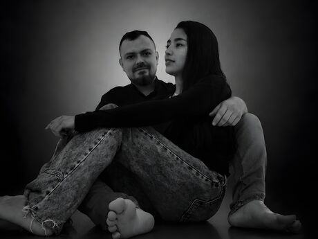 Chat with HarryAndHanna