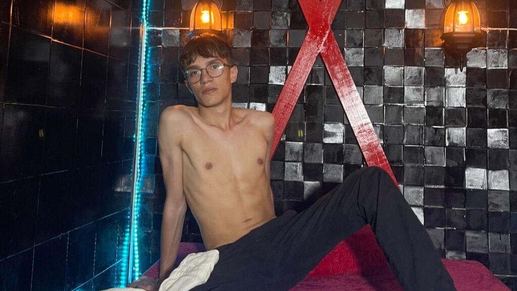 DereckTompson Live Cam on LiveJasmin