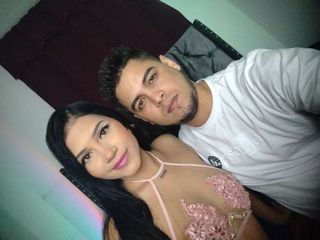 Chat with MariaAndCarlo
