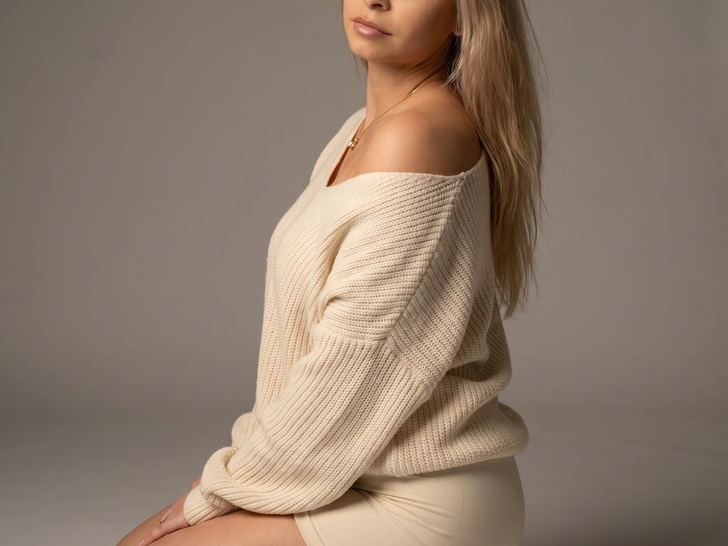 EmmaRobertson online cam girl profile photo