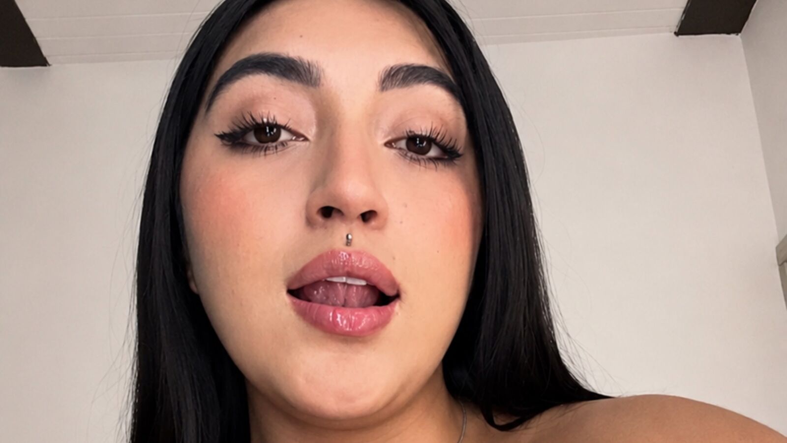 GabrielaMoretti erotic portrait