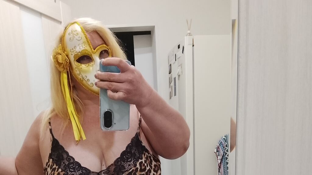 LenaNiss online cam on GirlsOfJasmin