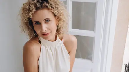 AngelEmeli's chat room