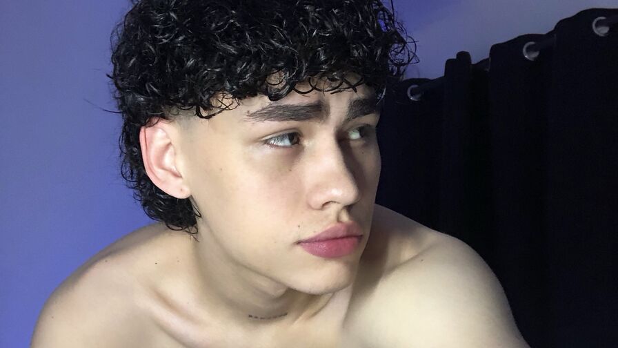 Watch KaiiBossman live on Live Cams