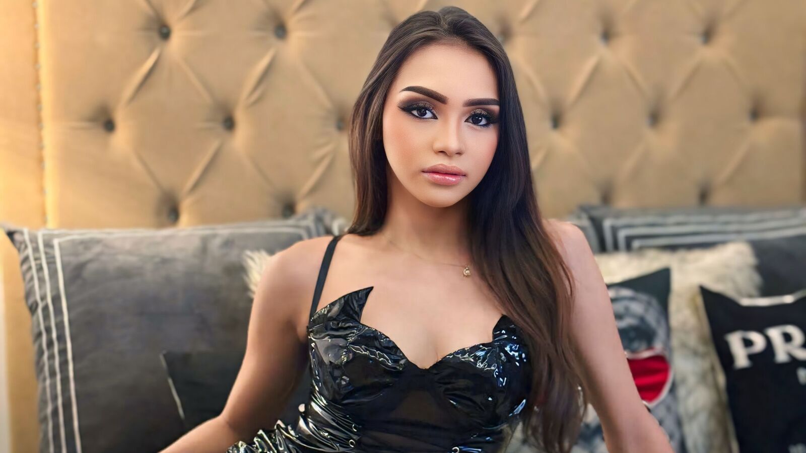 VivianaThots erotic portrait