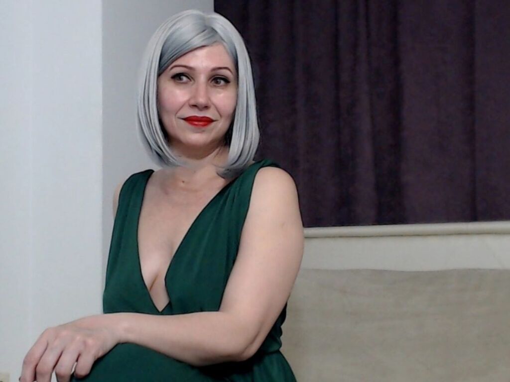 AndaCraig age 41