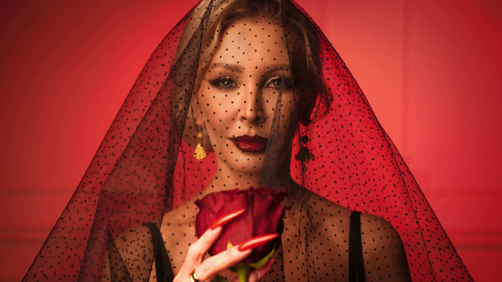 ElizaWeise erotic portrait