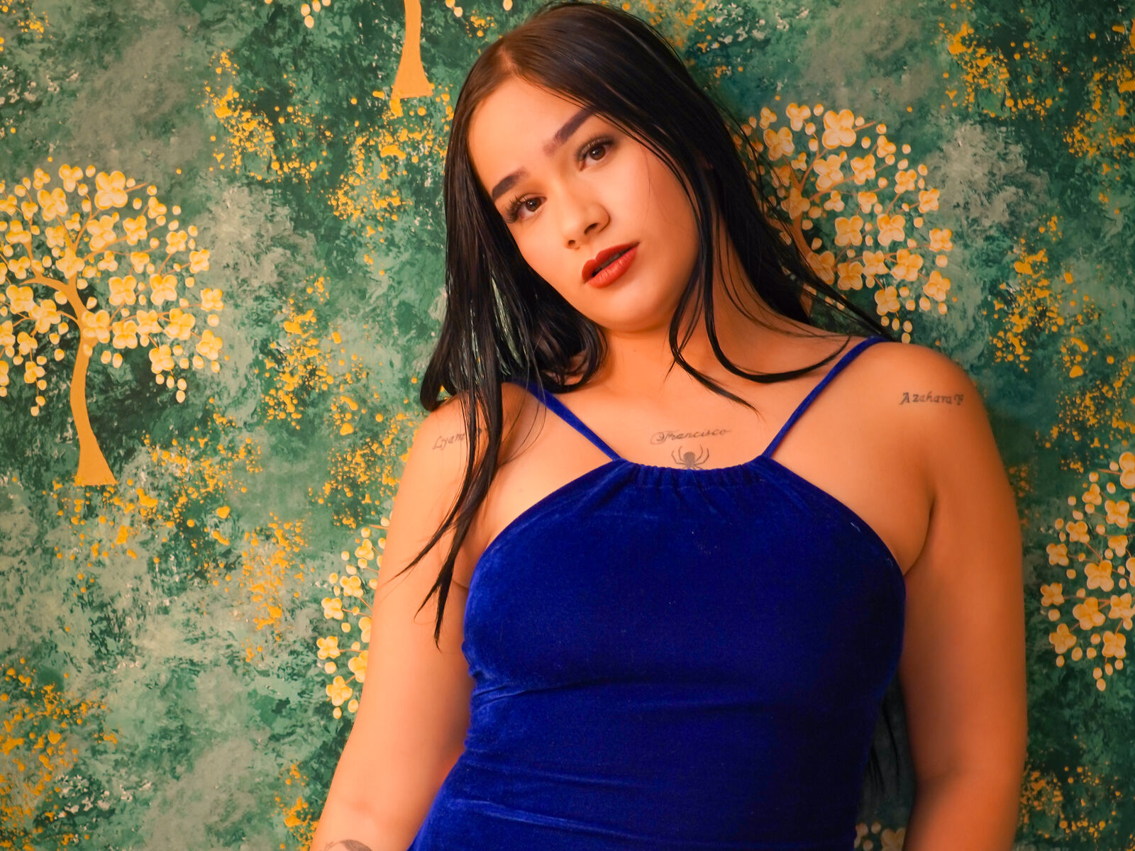 Live cam for ViktoriyaDaria