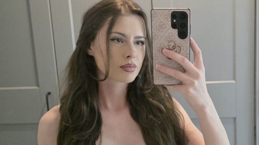 PearlClaire's Live Nude Chat