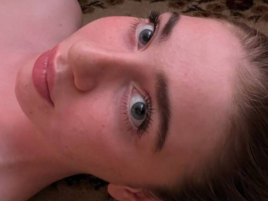 FlorenceClutter Profile Image FlorenceClutter Profile Image