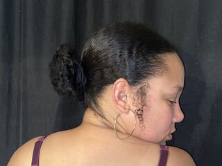 CrystalJoe is a webcam model from Unknown Country age 32