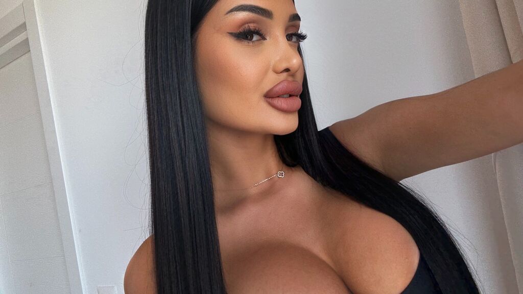 Sex chat gratuit in direct cu KendalVoos pe LiveJasmin