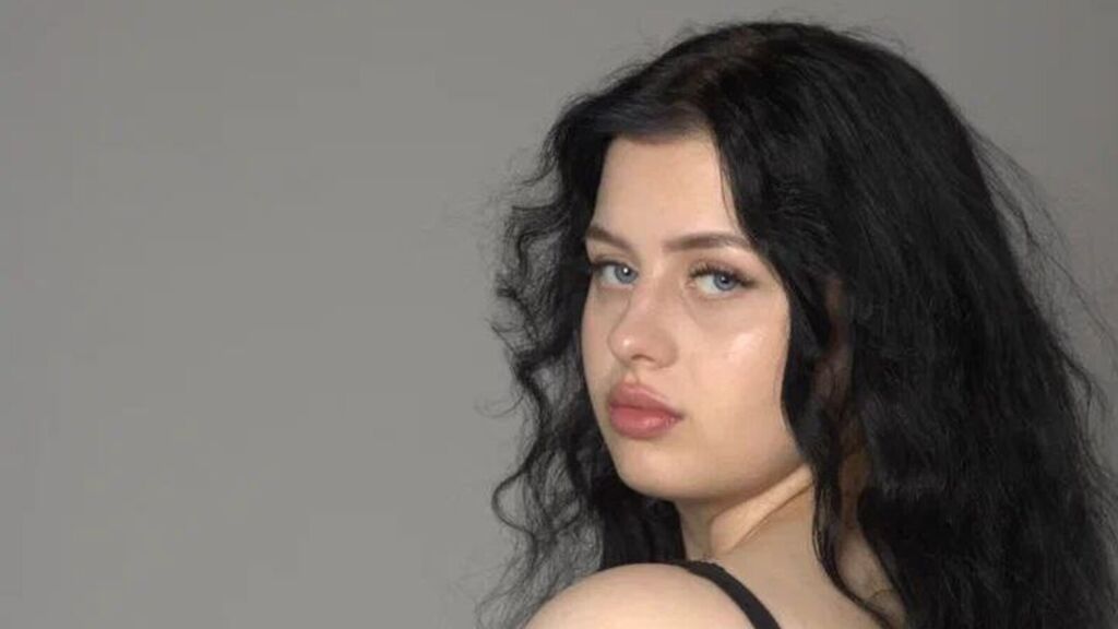 HollisColeson's profile from Jasmin at GirlsOfJasmin'