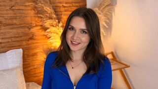 Free Nude EmilyWillis