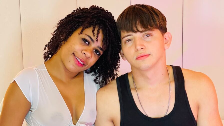 EmaAndClark's live cam