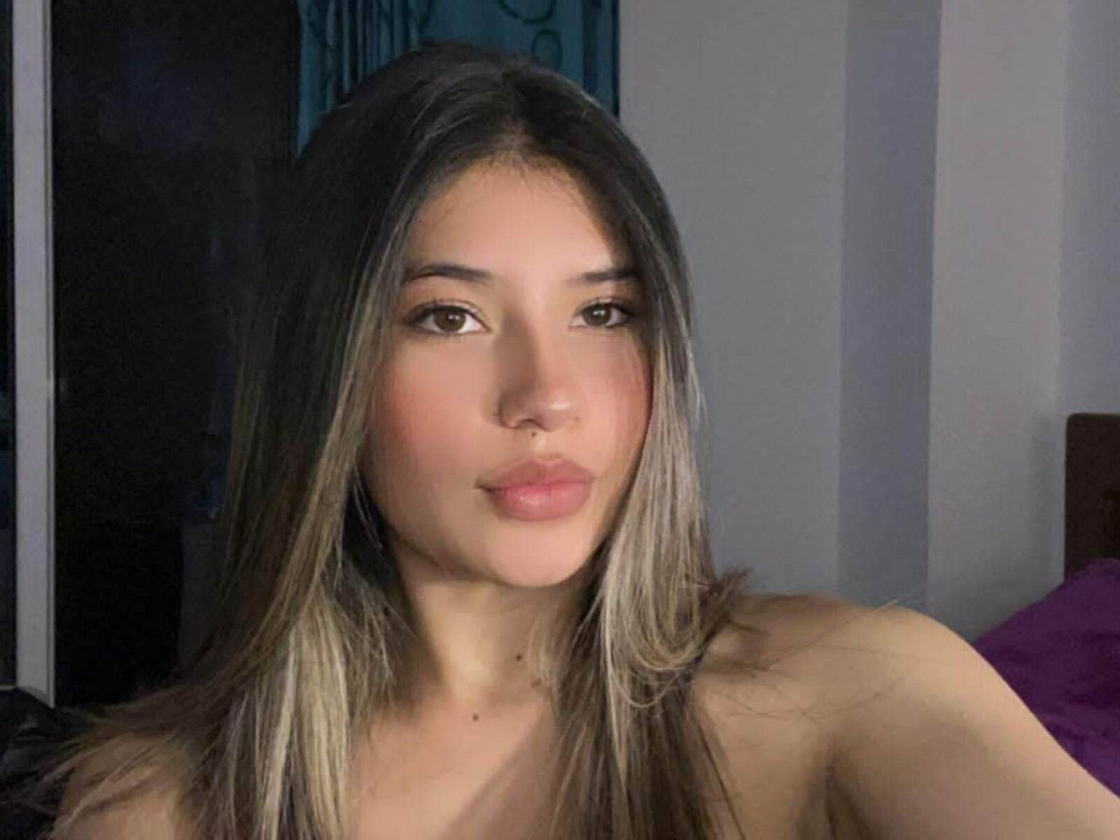 Live cam for AmberEnis