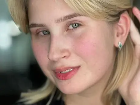 Chat with LilianDaniels