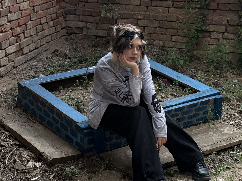 VernellZiccardi LiveJasmin model