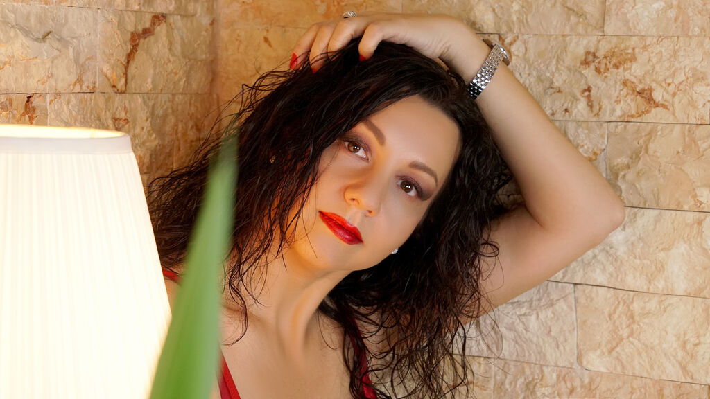 JulienneMorrison Live Cam and Statistics on UnifiedCams