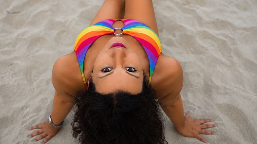 Enjoy Live Webcam with JulienneMorrison