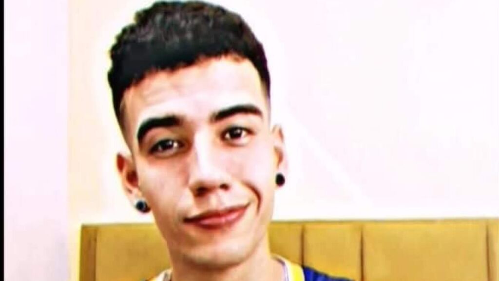 Watch MateoHummer live on cam on LiveJasmin