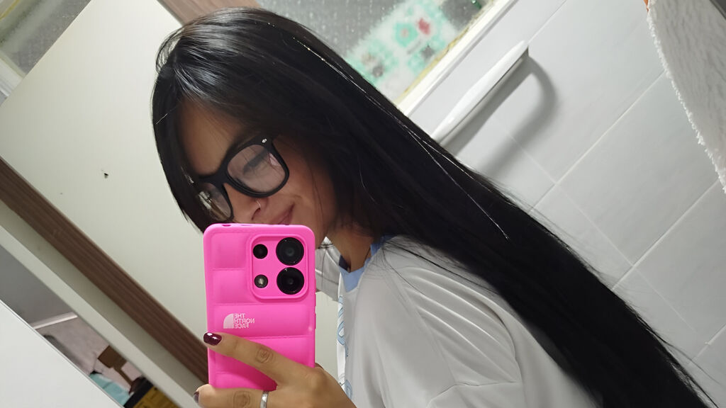 ArianaDulce live cam model at LiveJasmin
