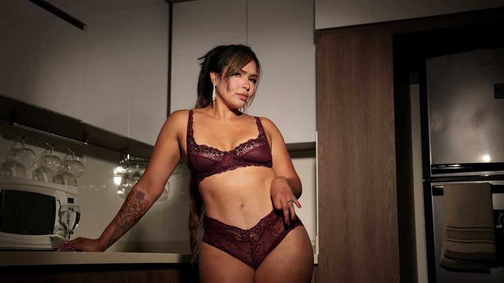 HelenaSantamaria live cam model at LiveJasmin