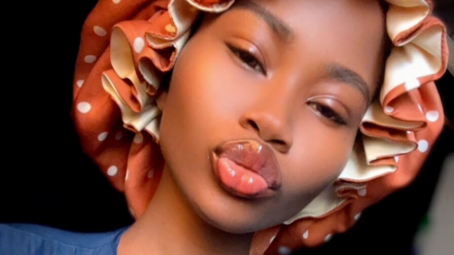 Live Sex Chat with JoyWinnie