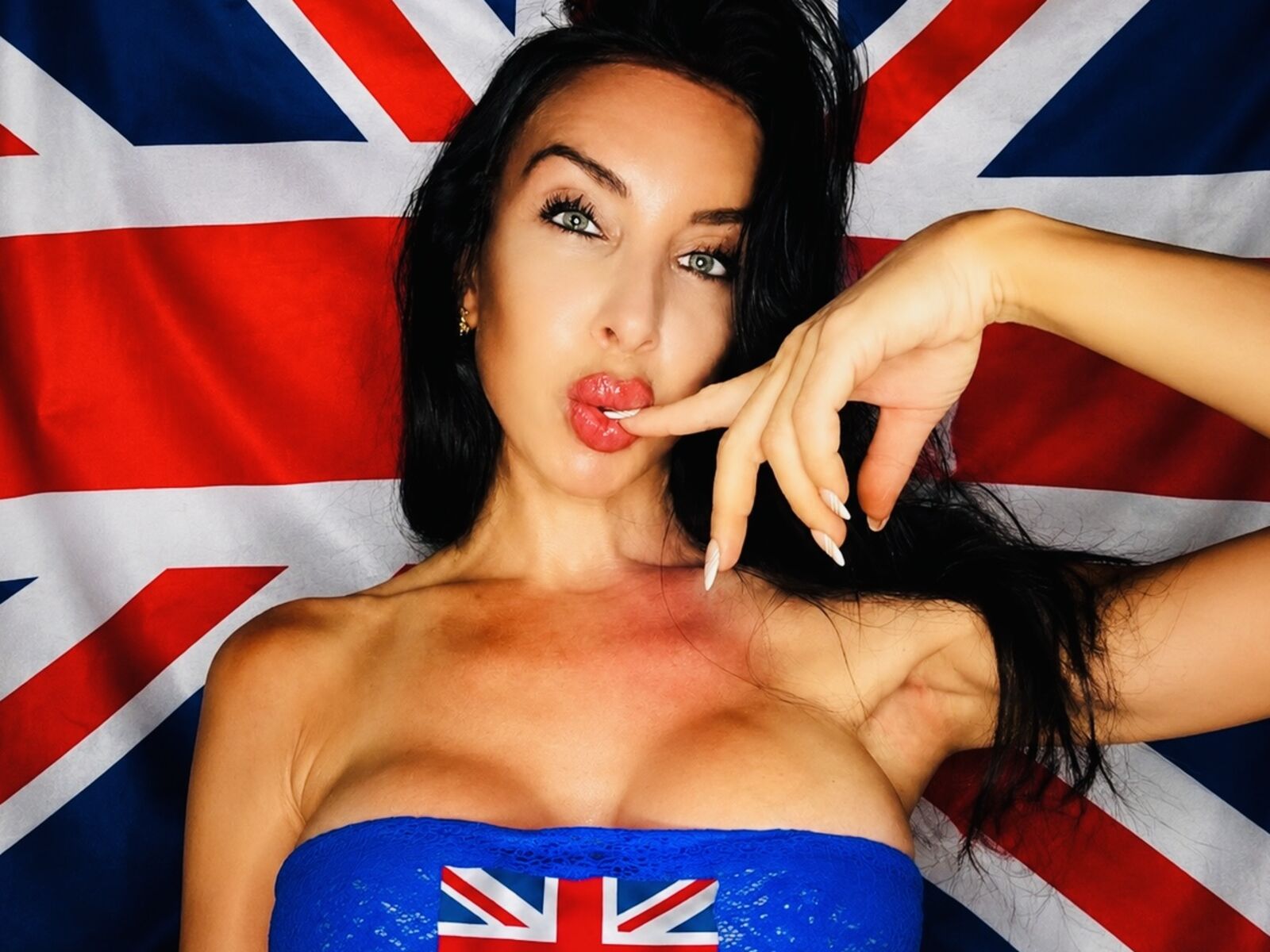 Live cam for SiennaLoren