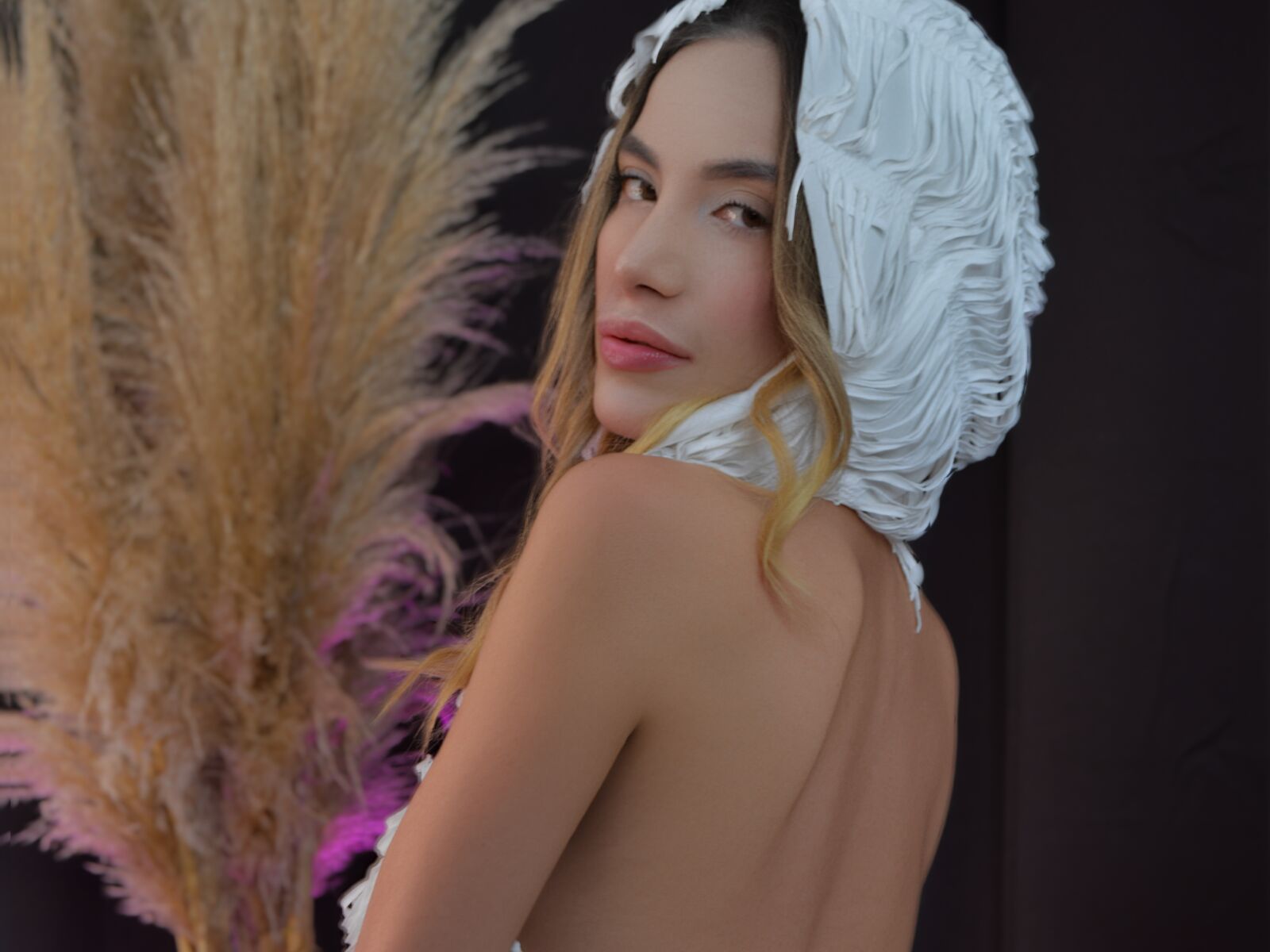 Live cam for MileysaCalisse