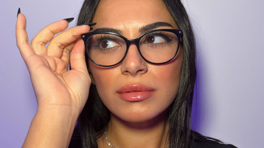 Watch JasmineBe live on E-Chat