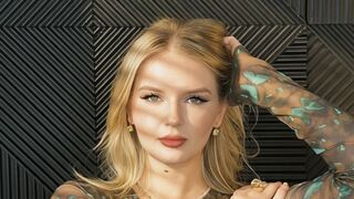 MiaLloydy live video chat girl preview