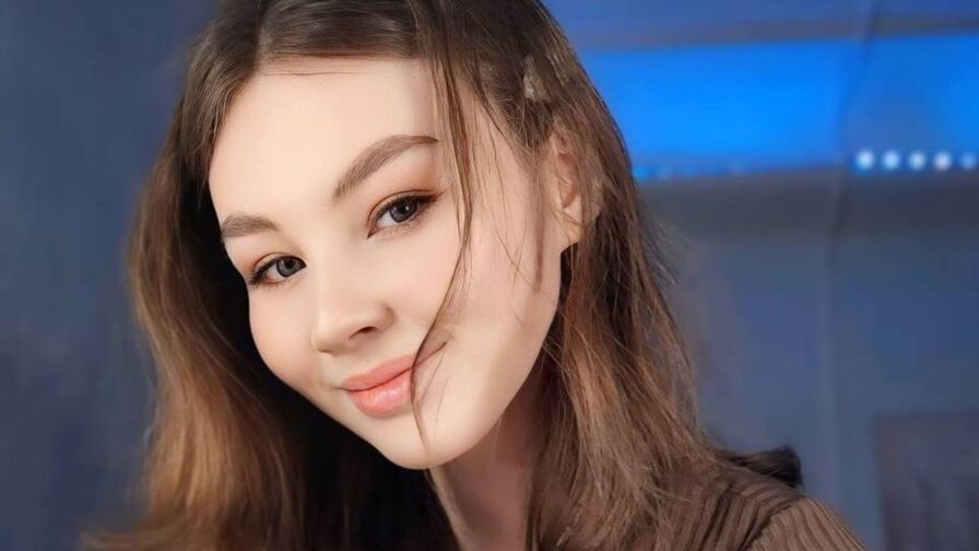 Watch LuanneGfroerer live on E-Chat