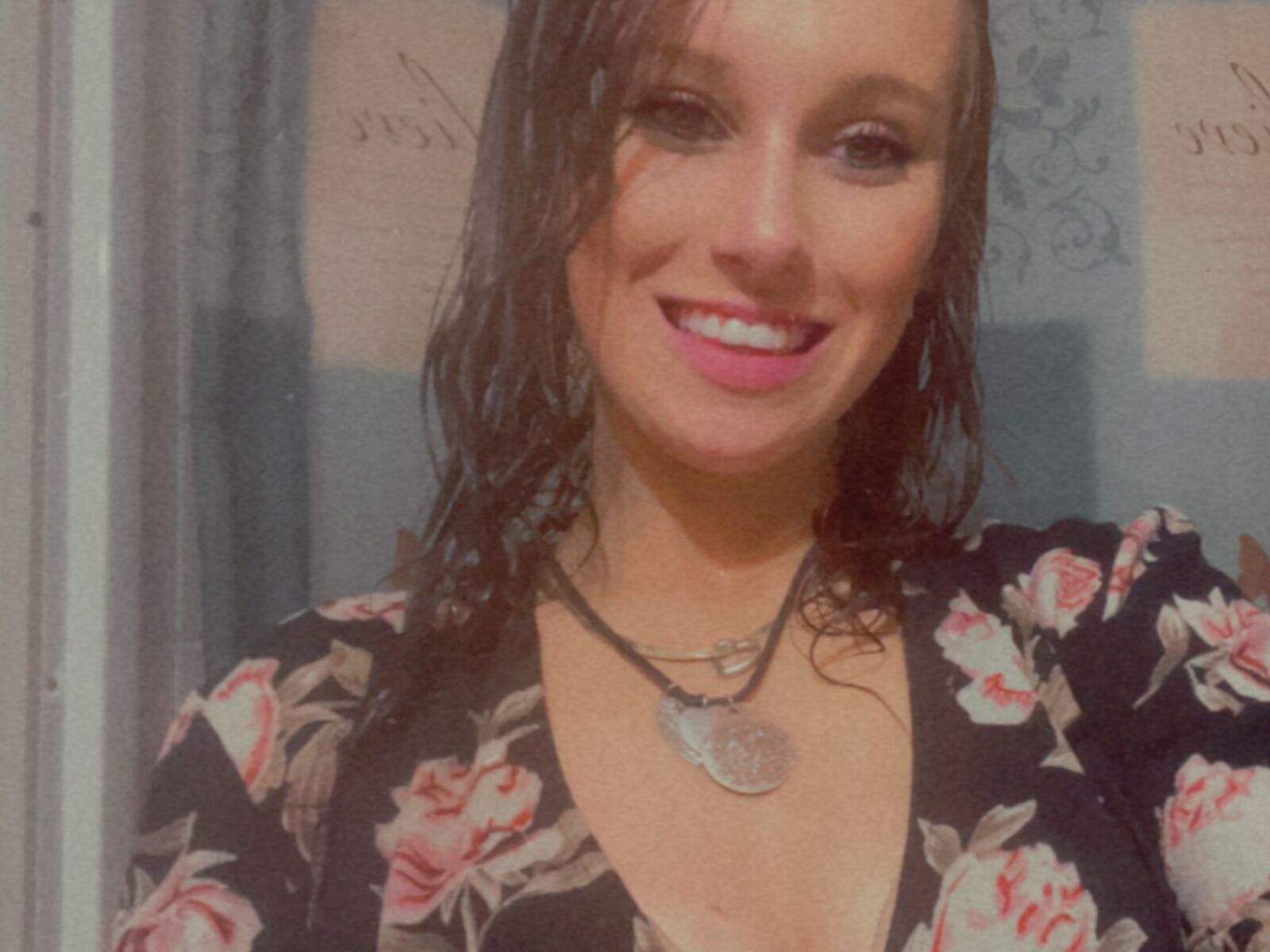 Live cam for JanuaryLeigh