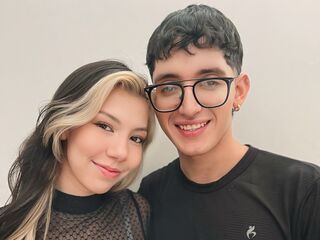 ValeriaandTomas]