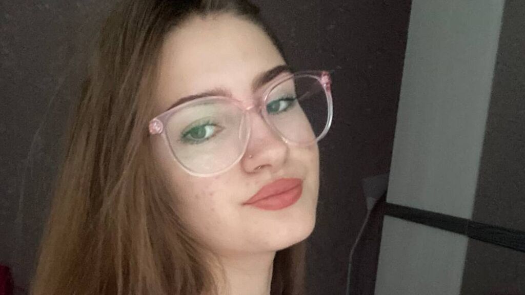 AmityDenmark's profile from Jasmin at GirlsOfJasmin'