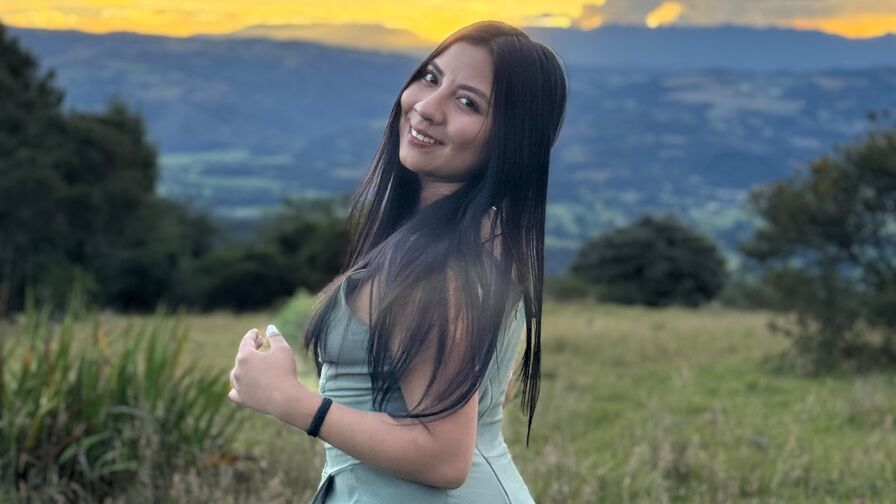Watch PocahontasWillow live on E-Chat