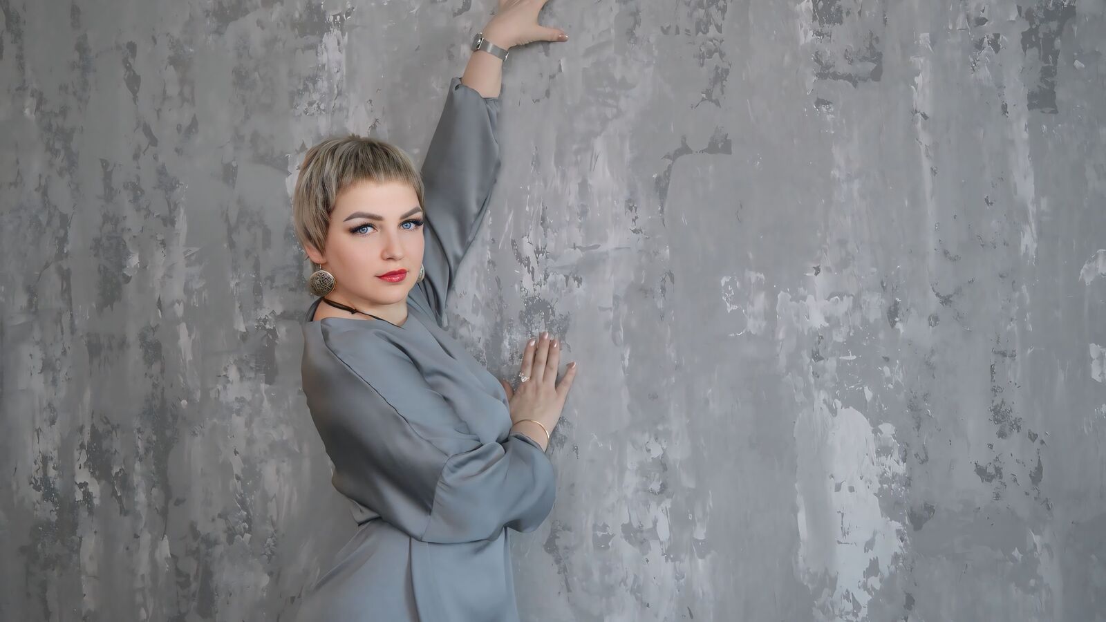 AnnabelMilson erotic portrait