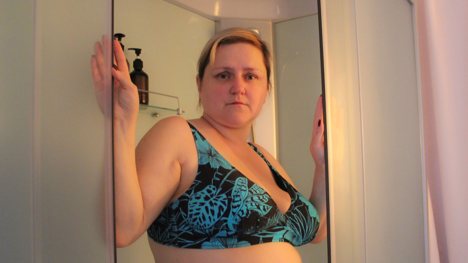 ScarlettHines glamour portrait