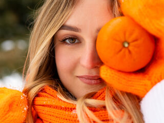 DeboraLarson Porn Show