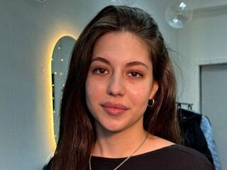 chat with online FeliceClem