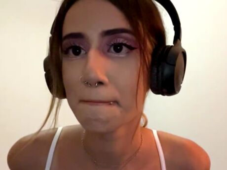 Chat with JulySapphire