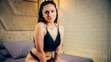 AviiFoster webcam show