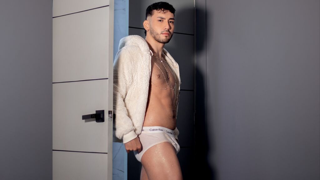 JeanPaul live cam model at LiveJasmin