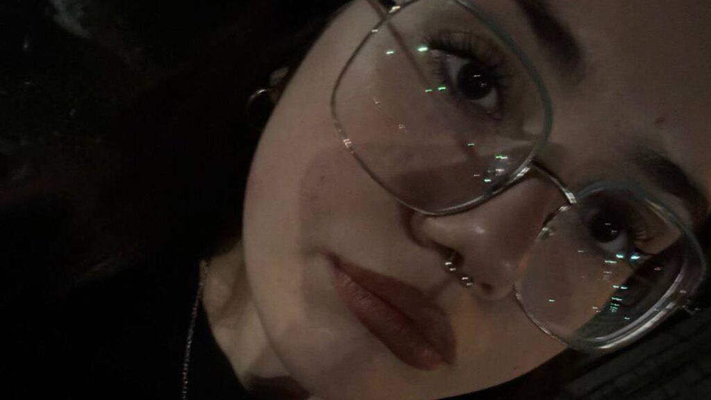 BettyWatkins live cam model at LiveJasmin