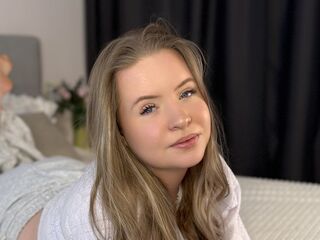 nude amateur cam AryaThomas