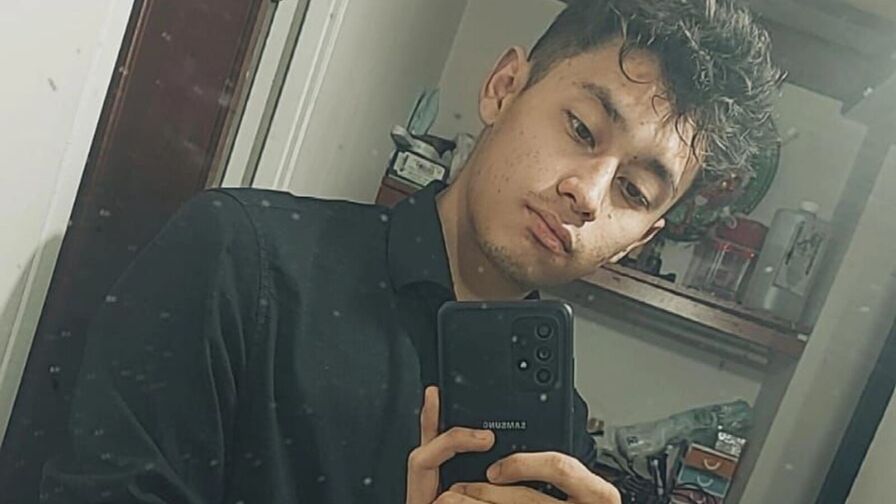 Chat with DrakeSato live on AsianCamModels.com