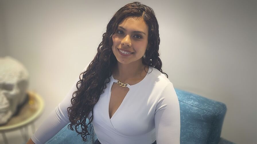 AlejaJara Porn Profile