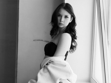 Chat with EmmaBrandorff